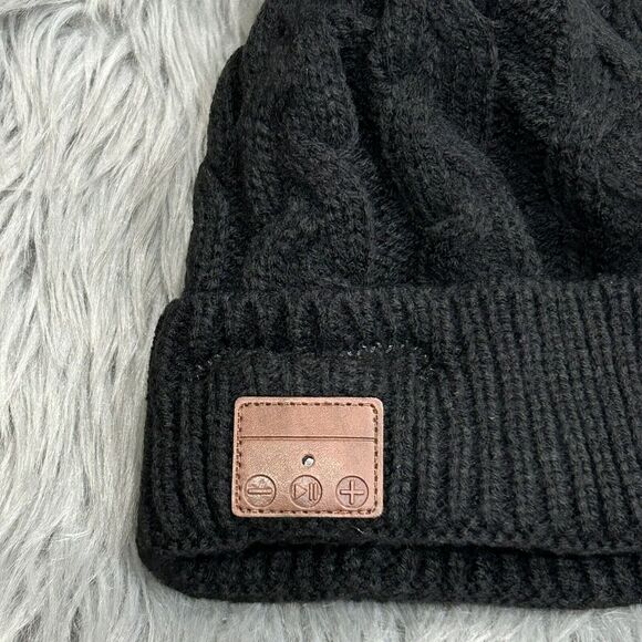 Adult Musical Pom Pom Black Beanie Hat With LED Lamp - Picture 2 of 3